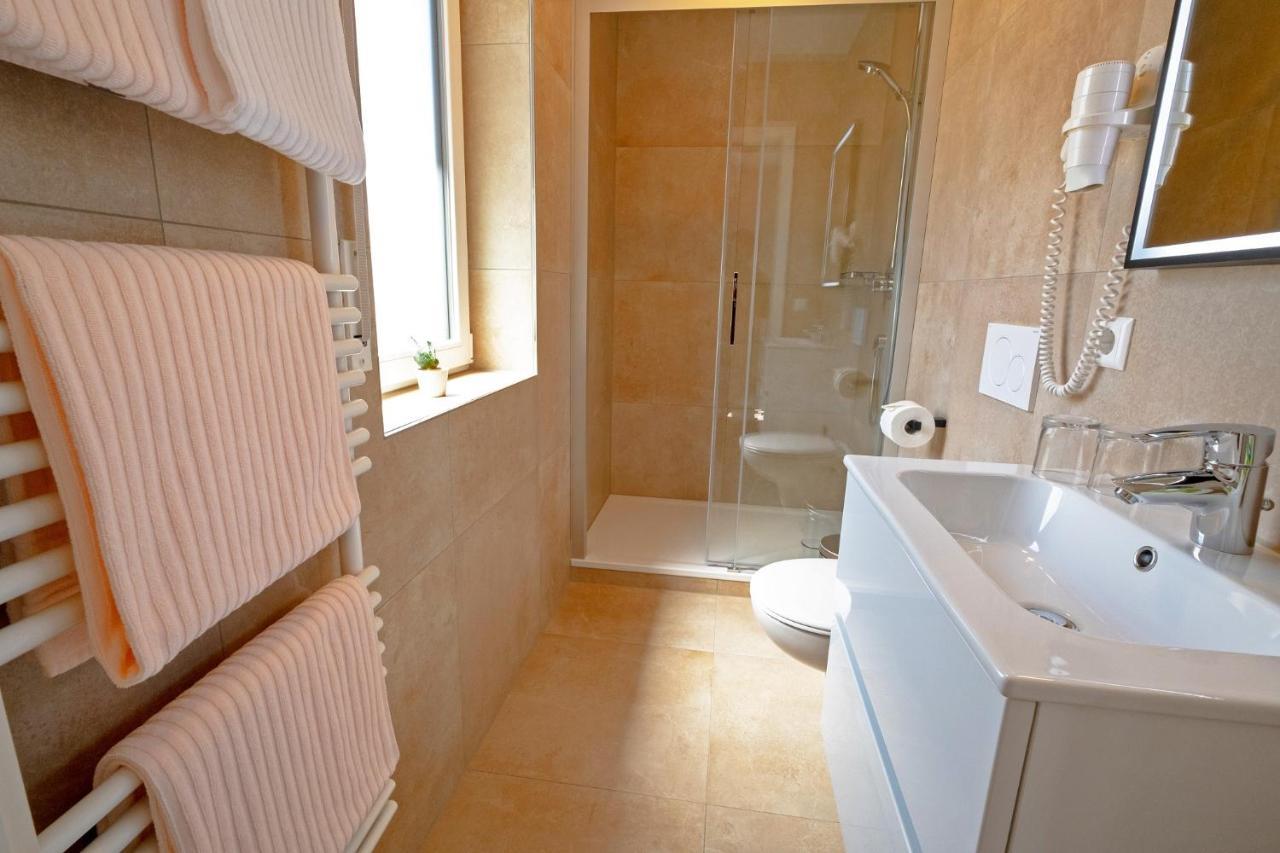 Landgasthof Adler Utzmemmingen Luaran gambar