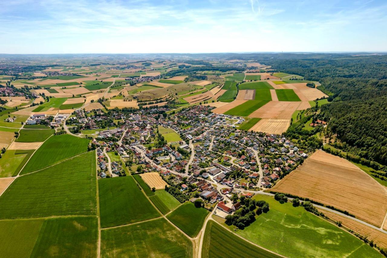 Landgasthof Adler Utzmemmingen Luaran gambar